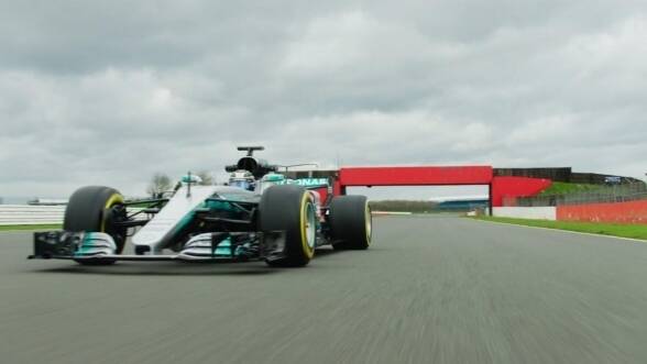 Mercedes startet Titelverteidigung in Silverstone Mercedes startet Titelverteidigung in Silverstone