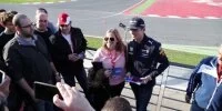 Foto zur Video: Fankontakt: Max Verstappen auf der Tribüne