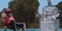 Foto zur Video: Eisige Geburtstagsgrüße an Sebastian Vettel