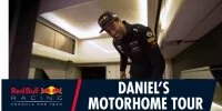 Foto zur Video: Red Bull Backstage: Riccardos Motorhome