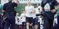 Foto zur Video: Valtteri Bottas beim Orchid Run &amp; Ride