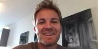 Foto zur Video: Rosberg gratuliert Hamilton zum vierten Titel