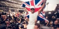 Foto zur Video: Hamilton: Emotionale Bilder nach dem Titelgewinn