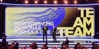 Foto zur Video: Mercedes gewinnt Laureus-Award als Team des Jahres