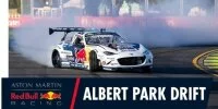 Foto zur Video: Daniel Ricciardo driftet sich zum Saisonauftakt