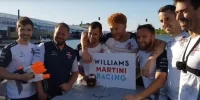 Foto zur Video: Williams: Erster Saisonerfolg beim Floßrennen