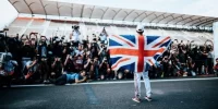 Foto zur Video: Lewis Hamilton: So lief der WM-Tag