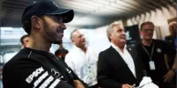 Foto zur Video: Fangio-Familie beschenkt Hamilton